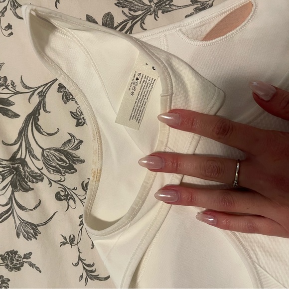 Lululemon Ebb to Train Sports Bra - Picture 11 of 14